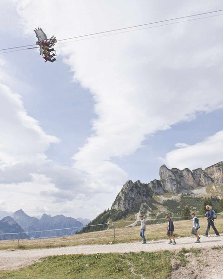 Bastian Wegner: Weißes Band grüner Hügel