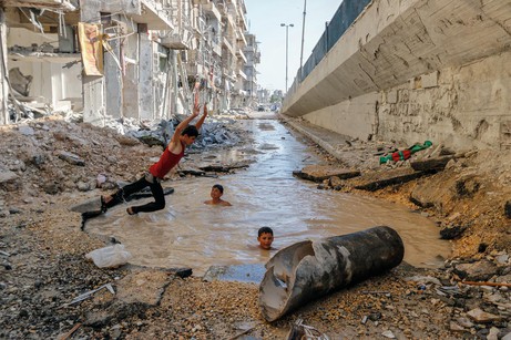 Hosam Katan: Humans at War