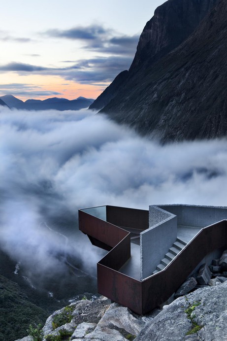 Ken Schluchtmann: Trollstigen 01