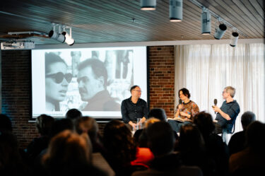 EMOP Opening Days, Berlin 2025. Matinée „Welche Geschichte? Über das Erinnern und Vergessen  - und die Wiederkehr“. Arwed Messmer und Katja Petrowskaja in Gespräch mit Florian Ebner, Festivalzentrum EMOP Berlin c/o Akademie der Künste, 2.3.2025
