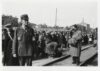 Aryeh Ben-Menachem: Mendel Grossmann fotografiert heimlich die Deportation von Juden aus dem Ghetto Łódź, Silbergelatinepapier © Yad Vashem Archives