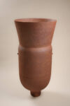 Sylvie Enjalbert: Red Jar with liitle handle, 2022, ceramics, 40 x 76 cm © Sylvie Enjalbert